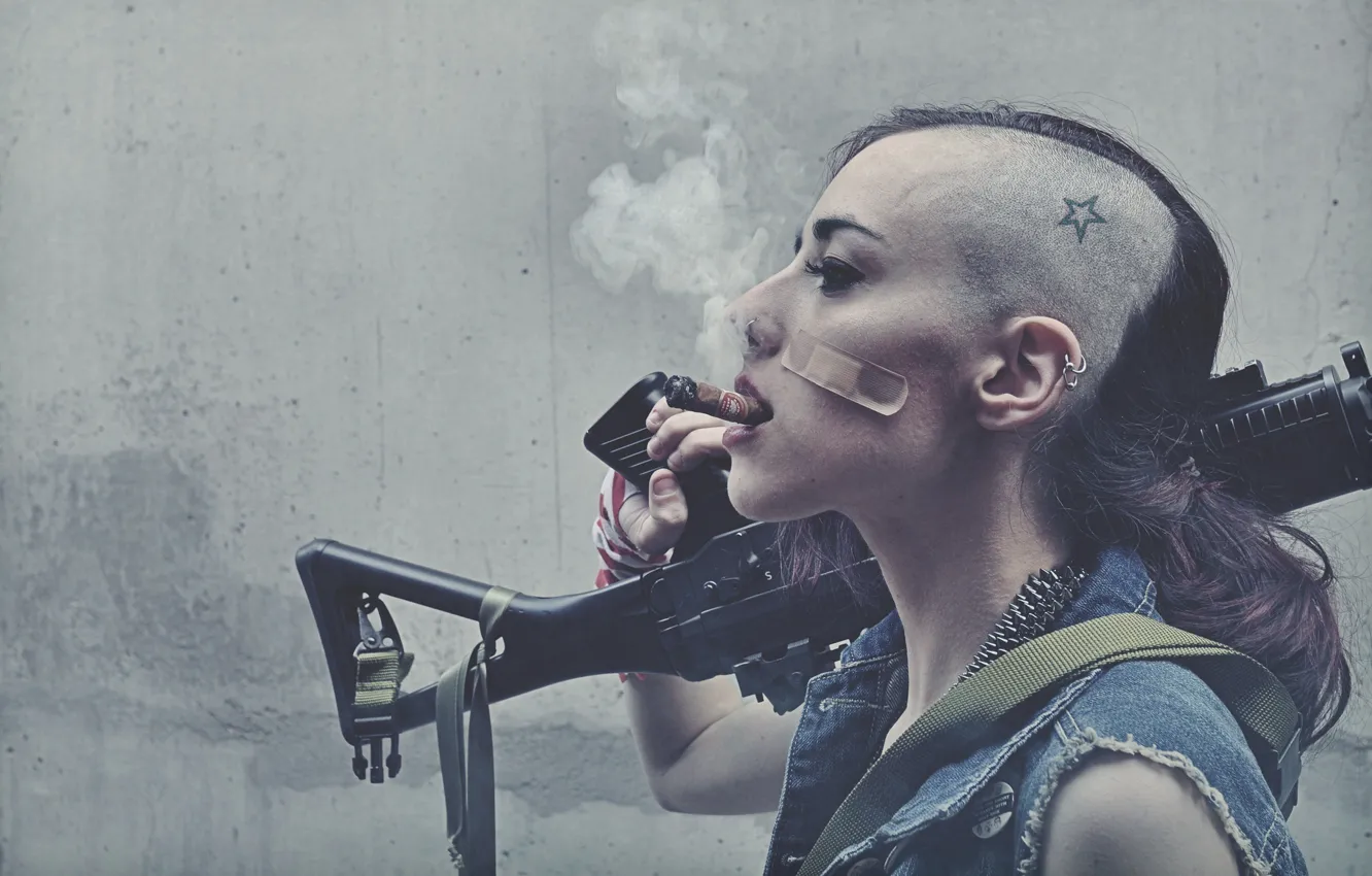 Photo wallpaper weapons, haircut, brunette, cigar, tattoo, Smoking, Tank Girl