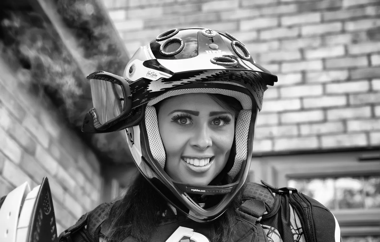 Photo wallpaper eyes, look, girl, face, smile, photo, background, glasses