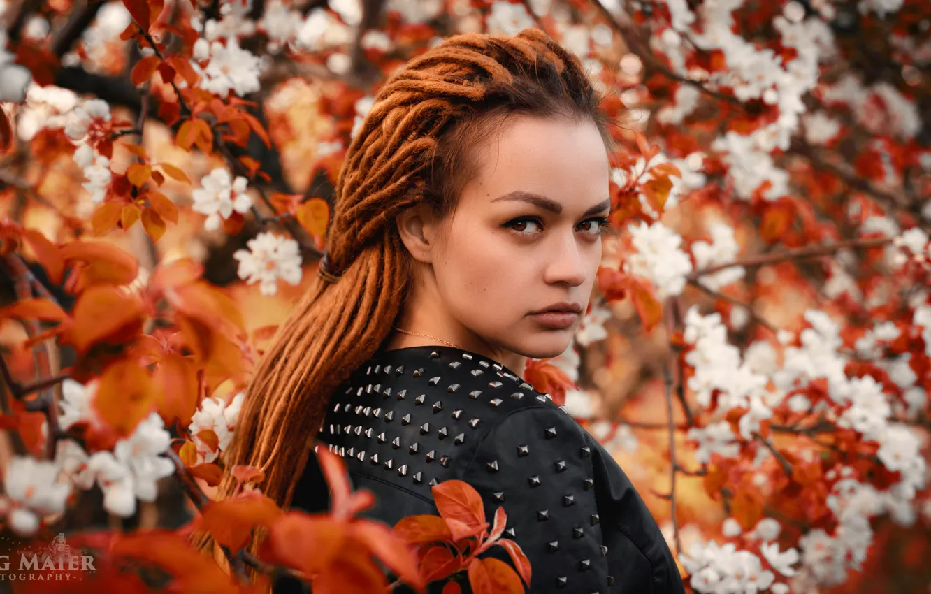 Photo wallpaper autumn, look, girl, lights, portrait, dreadlocks, bow lips, Apple orchard