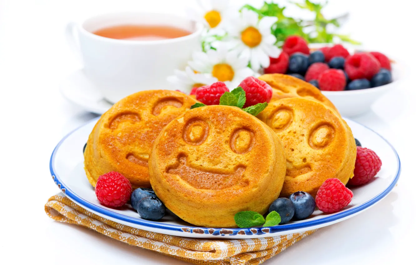 Photo wallpaper raspberry, tea, chamomile, bouquet, Breakfast, blueberries, Cup, cup