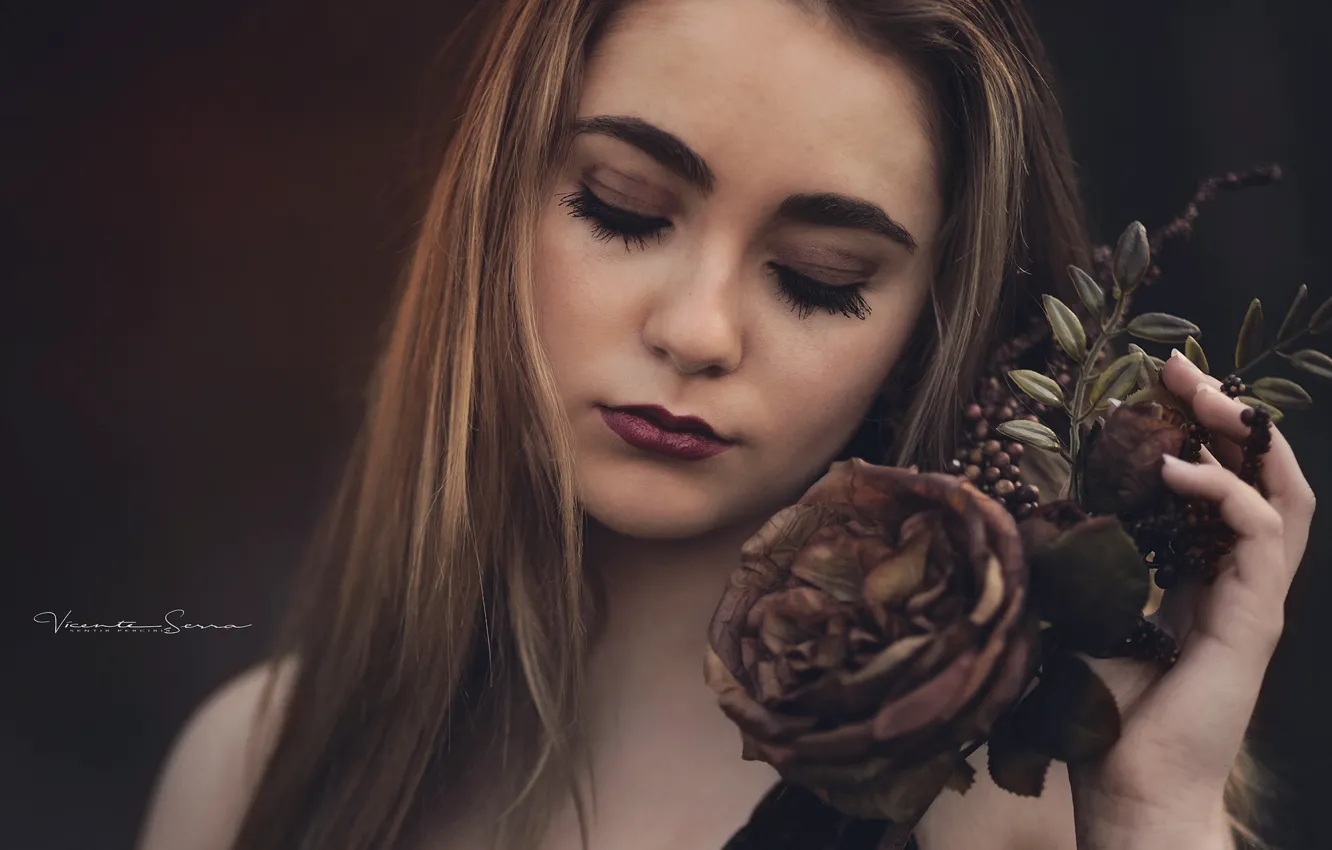 Photo wallpaper girl, roses, Victoria Casanova