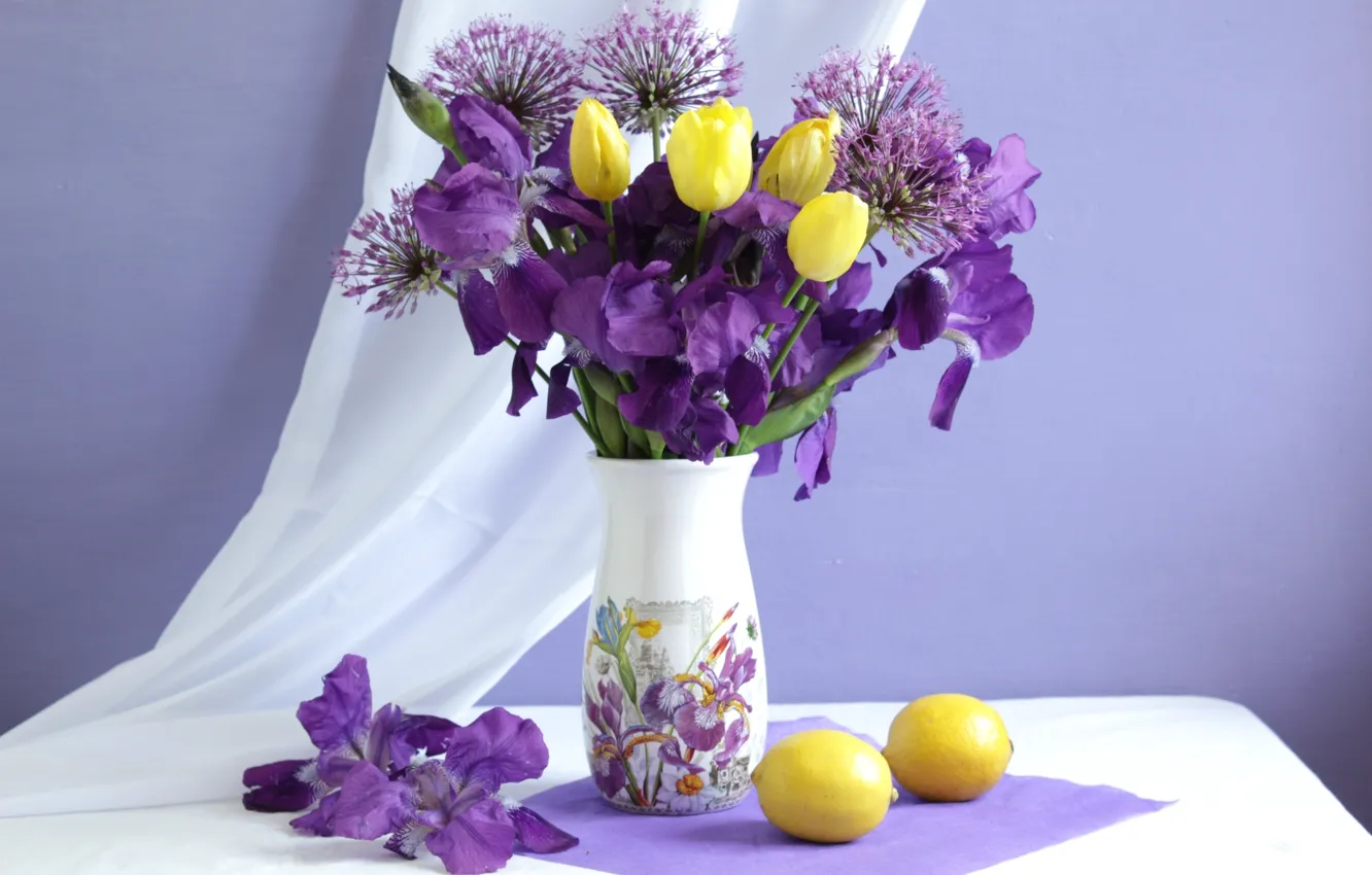 Photo wallpaper lemon, Tulip, iris