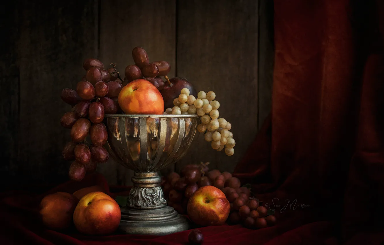 Photo wallpaper grapes, vase, nectarine