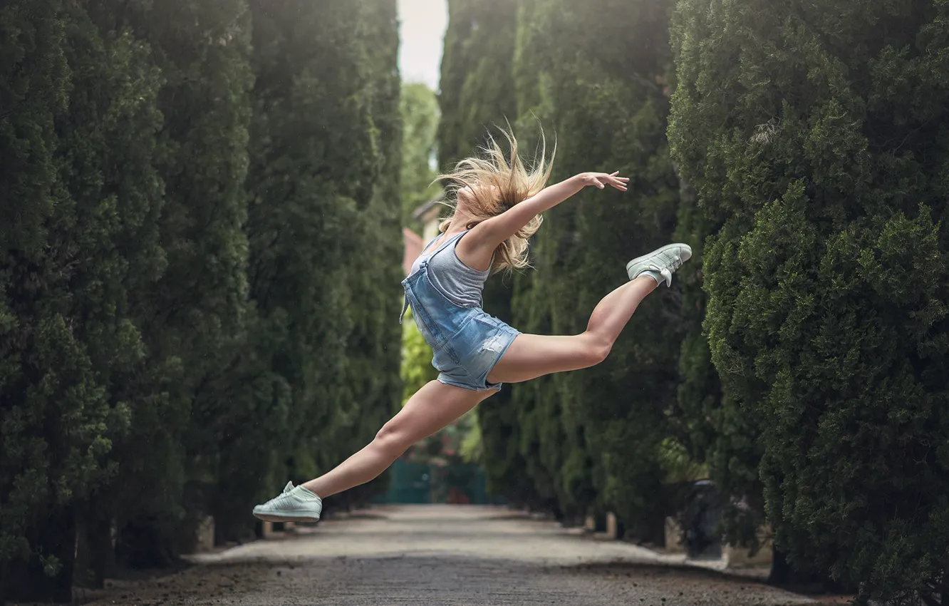 Photo wallpaper girl, jump, shorts, alley, Marion Limerat