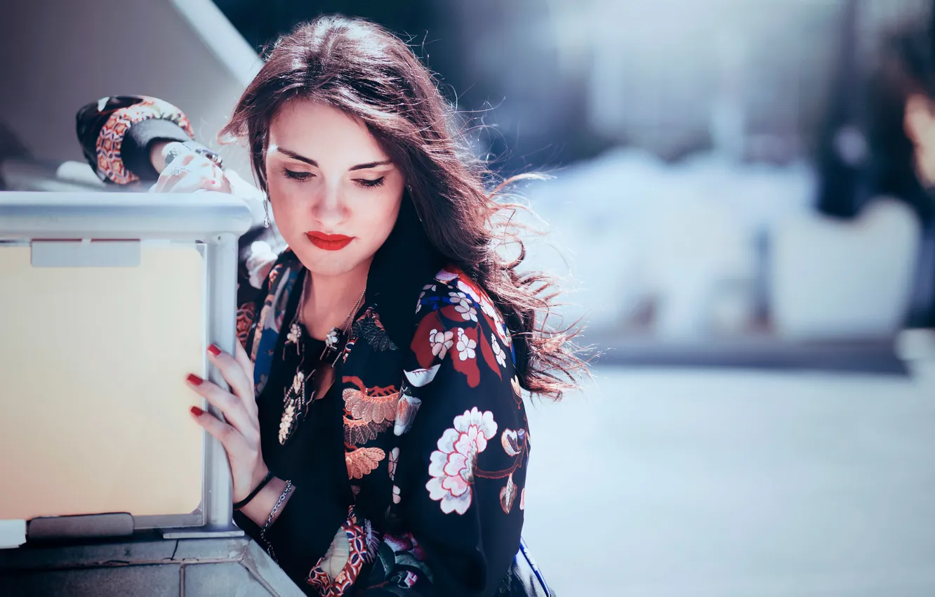 Photo wallpaper girl, the city, the wind, brown hair