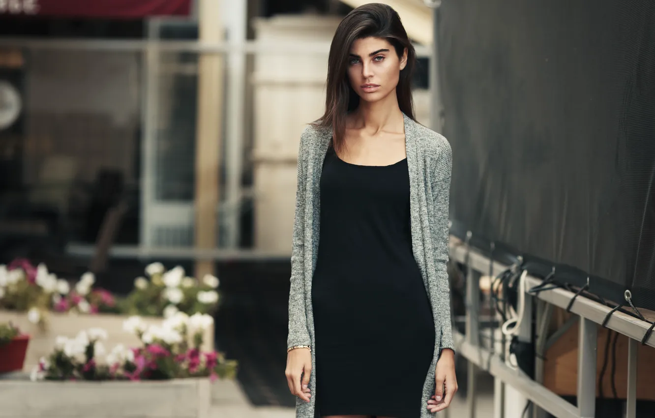 Photo wallpaper look, girl, flowers, model, portrait, dress, brunette, light