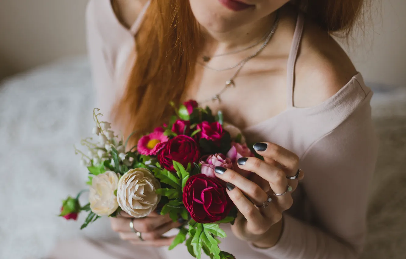 Photo wallpaper girl, flowers, bouquet, hands, ring