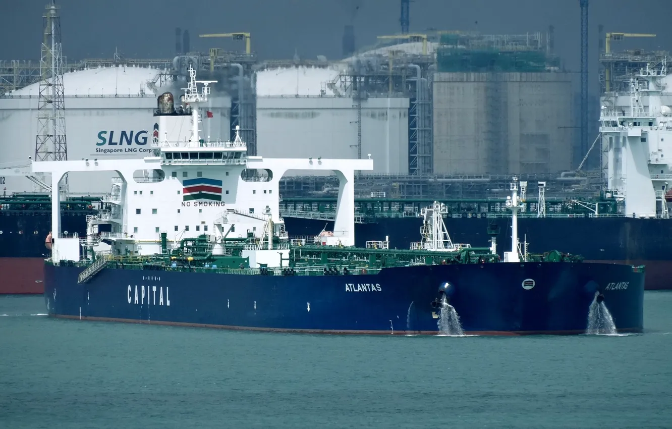 Photo wallpaper ship, port, terminal, a liquefied gas carrier