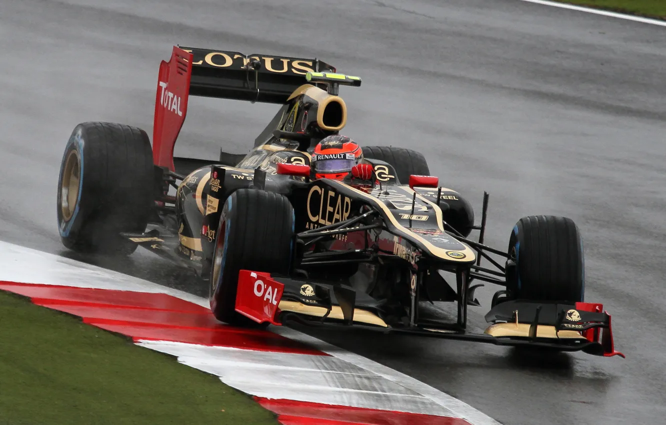 Photo wallpaper Silverstone, Romain Grosjean, Lotus Renault 2