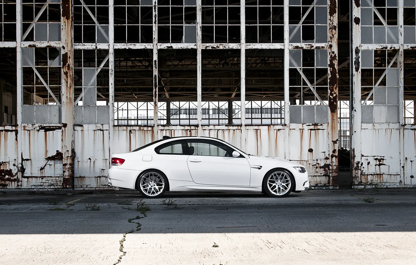 Photo wallpaper city, garage, BMW, cars, auto, photo, cars walls, bmw m3