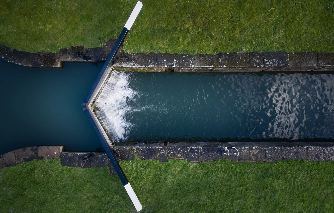 Photo wallpaper grass, water, canal