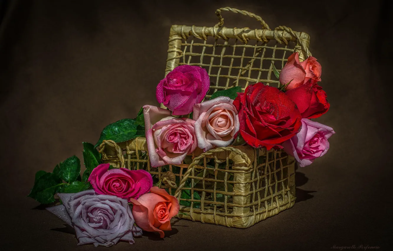 Photo wallpaper basket, roses, buds