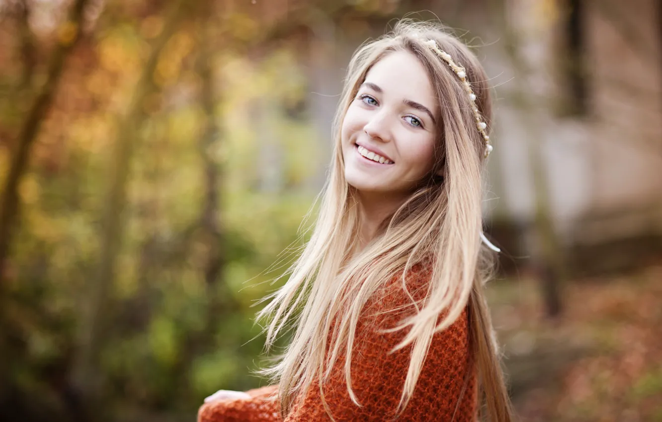 Photo wallpaper girl, smile, mood, blonde, sweater