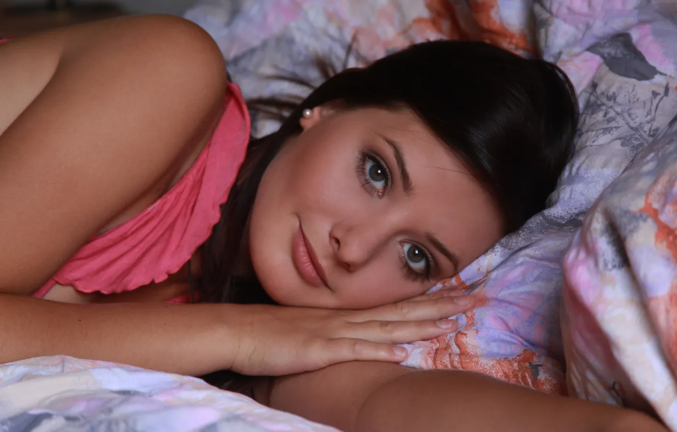 Photo wallpaper model, cute, Anna Tatu, close up, looking at camera, On The BEd