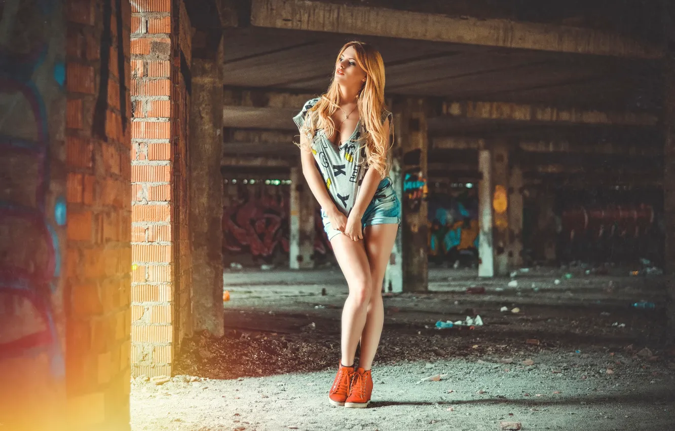 Photo wallpaper shorts, Mike, neckline, abandoned building, the red-haired girl