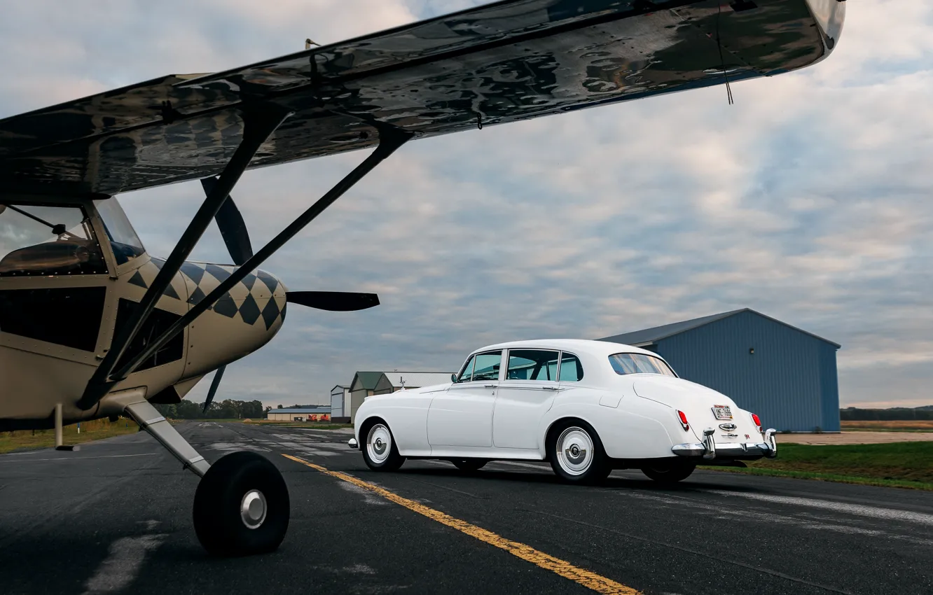Photo wallpaper car, Rolls-Royce, sky, plane, 1961, Ringbrothers, Silver Cloud, Rolls-Royce Silver Cloud II
