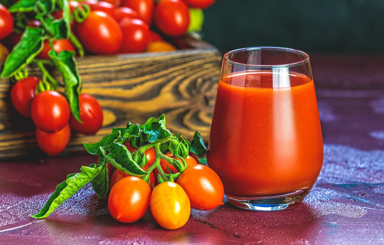 Photo wallpaper leaves, red, glass, juice, bunch, drink, box, tomatoes