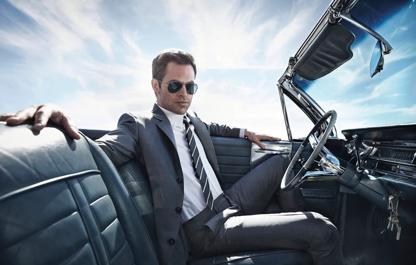 Photo wallpaper the sky, the sun, style, chair, glasses, costume, tie, actor