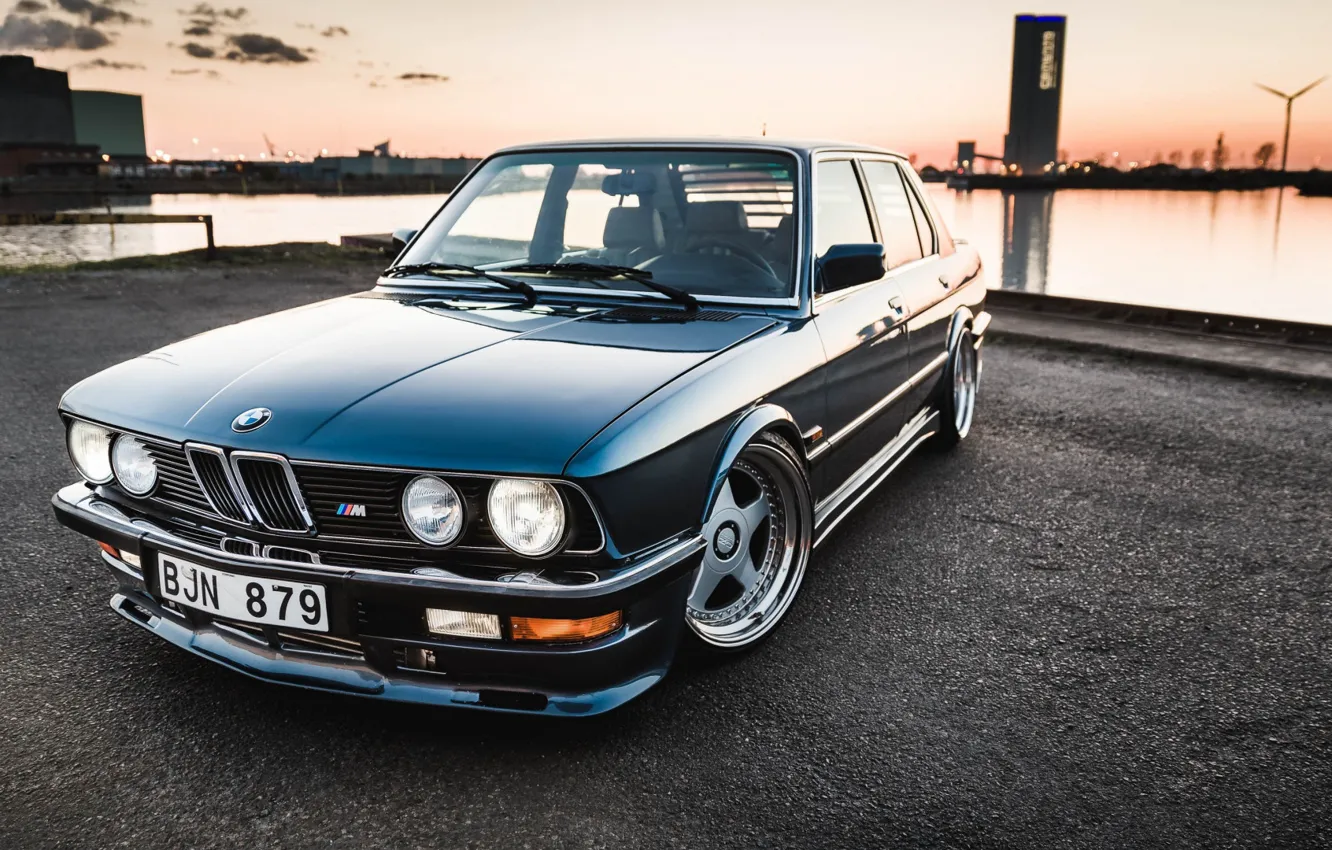 Photo wallpaper BMW, E28, 535I