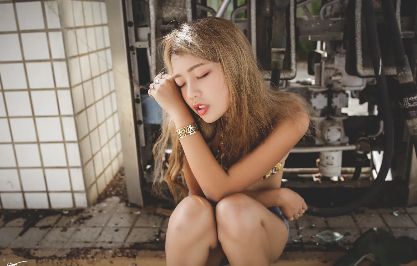 Photo wallpaper girl, face, East