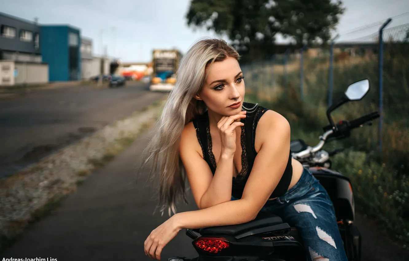 Photo wallpaper pose, model, portrait, jeans, makeup, Mike, hairstyle, blonde