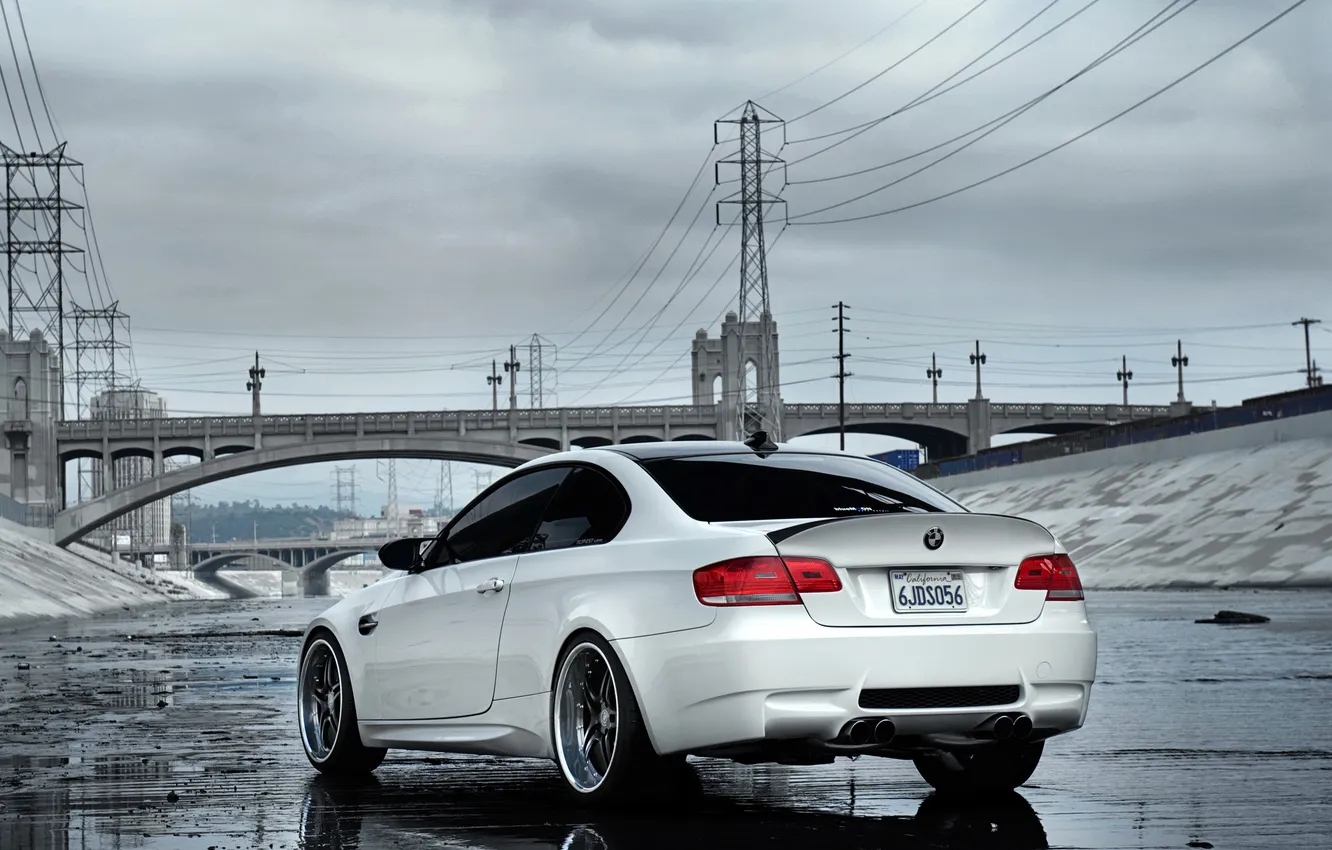 Photo wallpaper BMW, bridge, e92