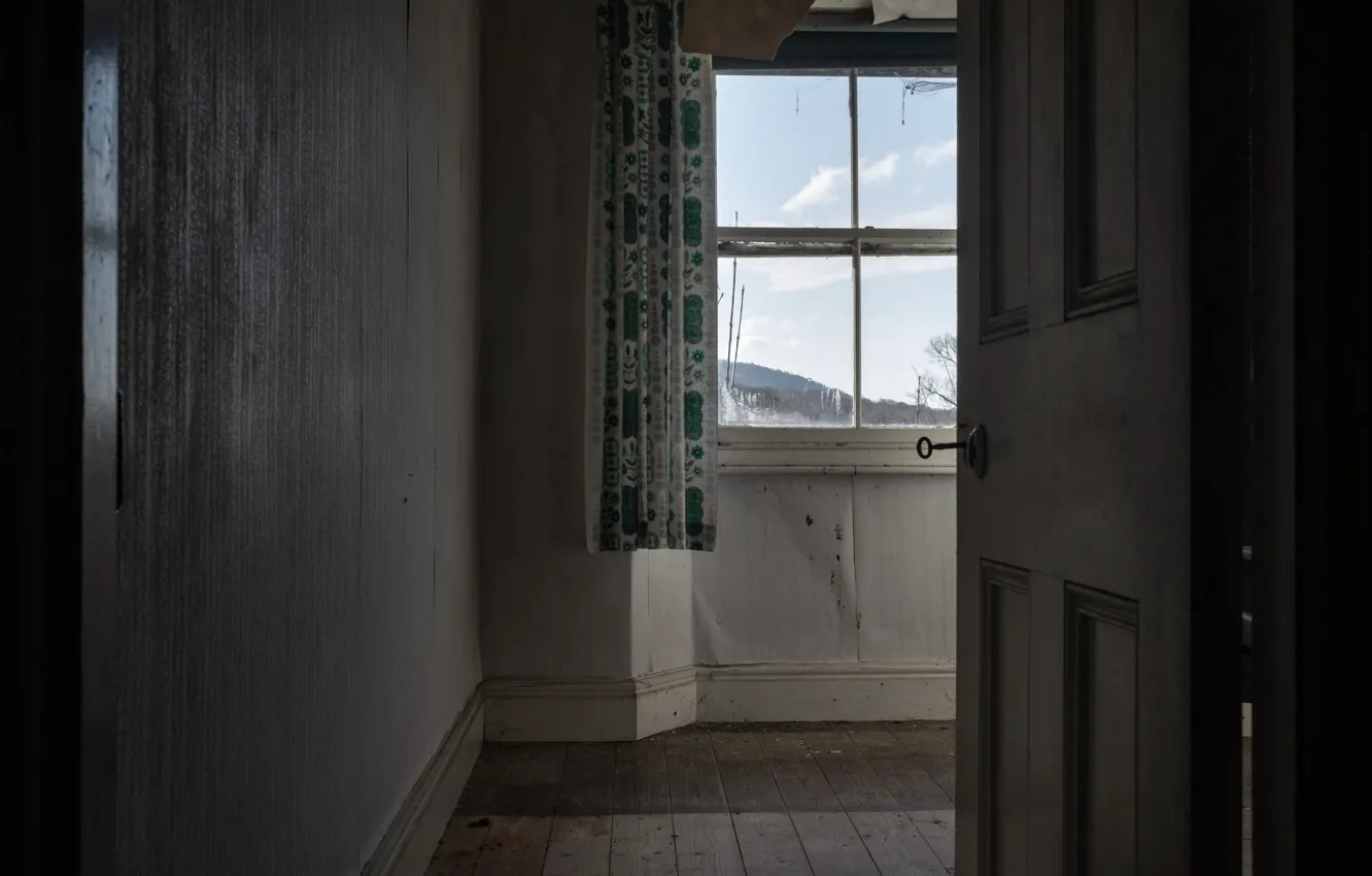 Photo wallpaper room, the door, window