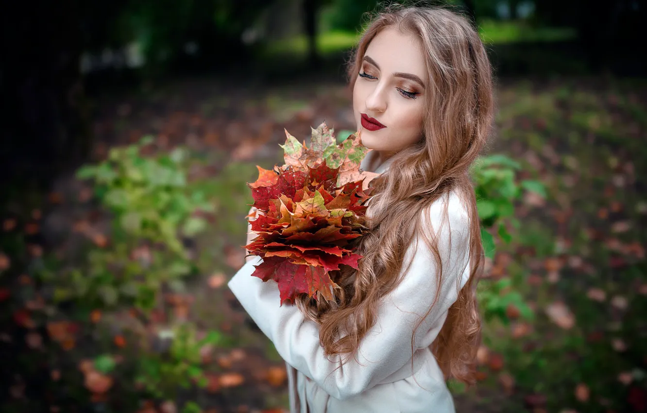 Photo wallpaper autumn, leaves, girl, pose, Park, model, portrait, bouquet