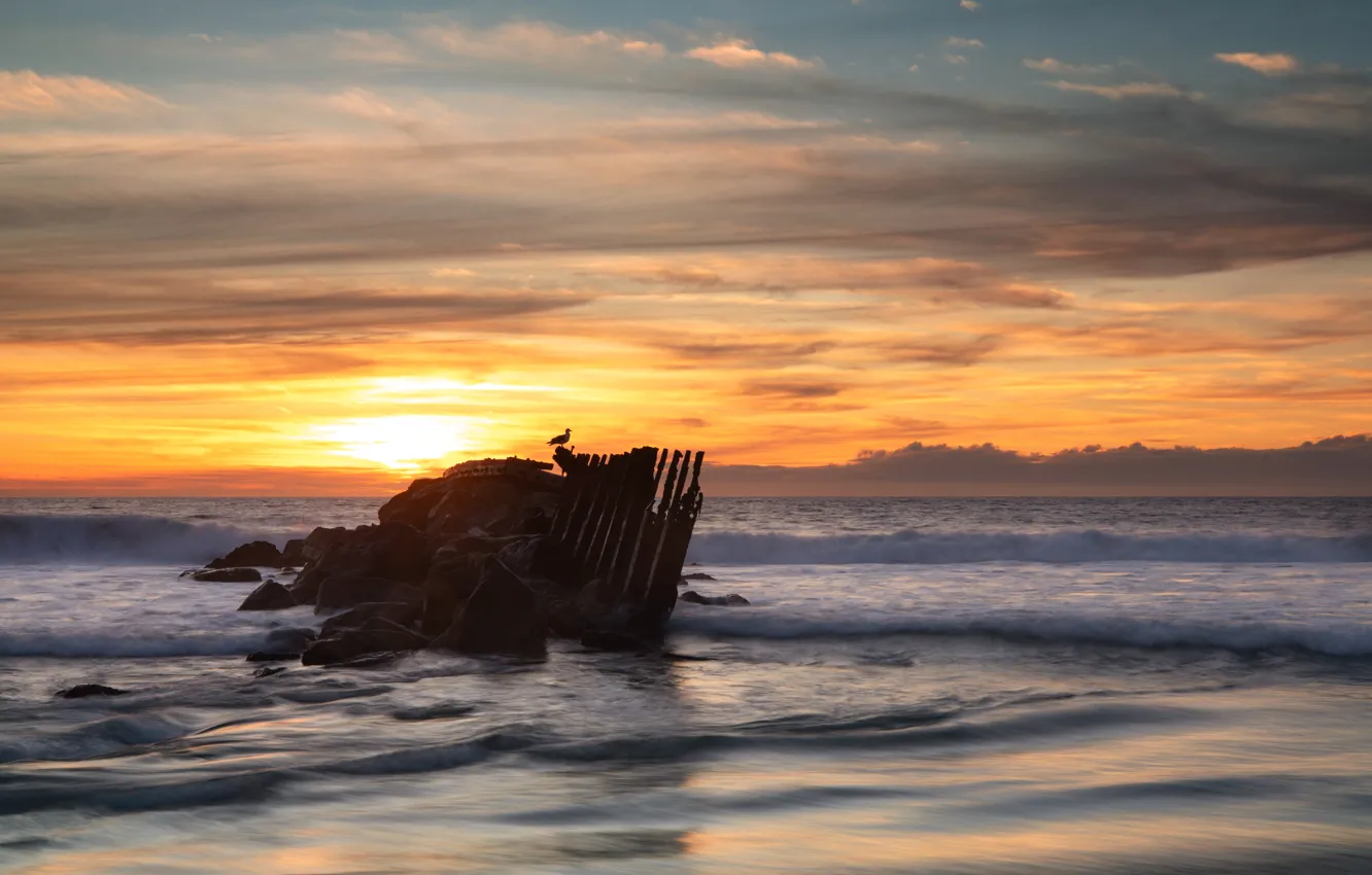 Photo wallpaper surf, horizon, pierce, shore, ruins, sea, wave, clouds