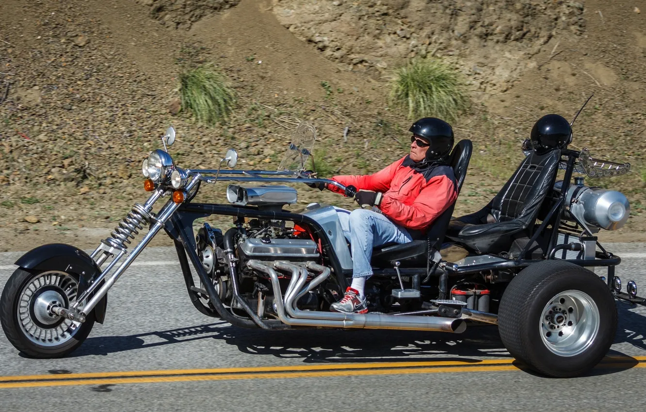 Photo wallpaper road, grandpa, Custom V8 Trike