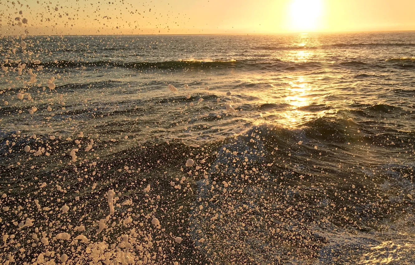 Photo wallpaper sea, foam, water, the sun, squirt
