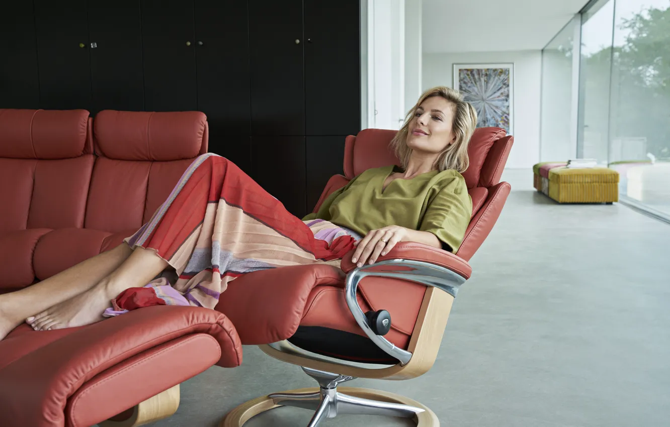 Photo wallpaper woman, beauty, rest, recliner chair
