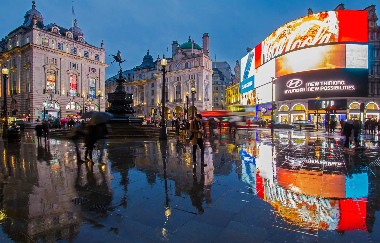 Photo wallpaper reflection, England, London, Piccadilly circus, fountain Shaftesbury, SOHO