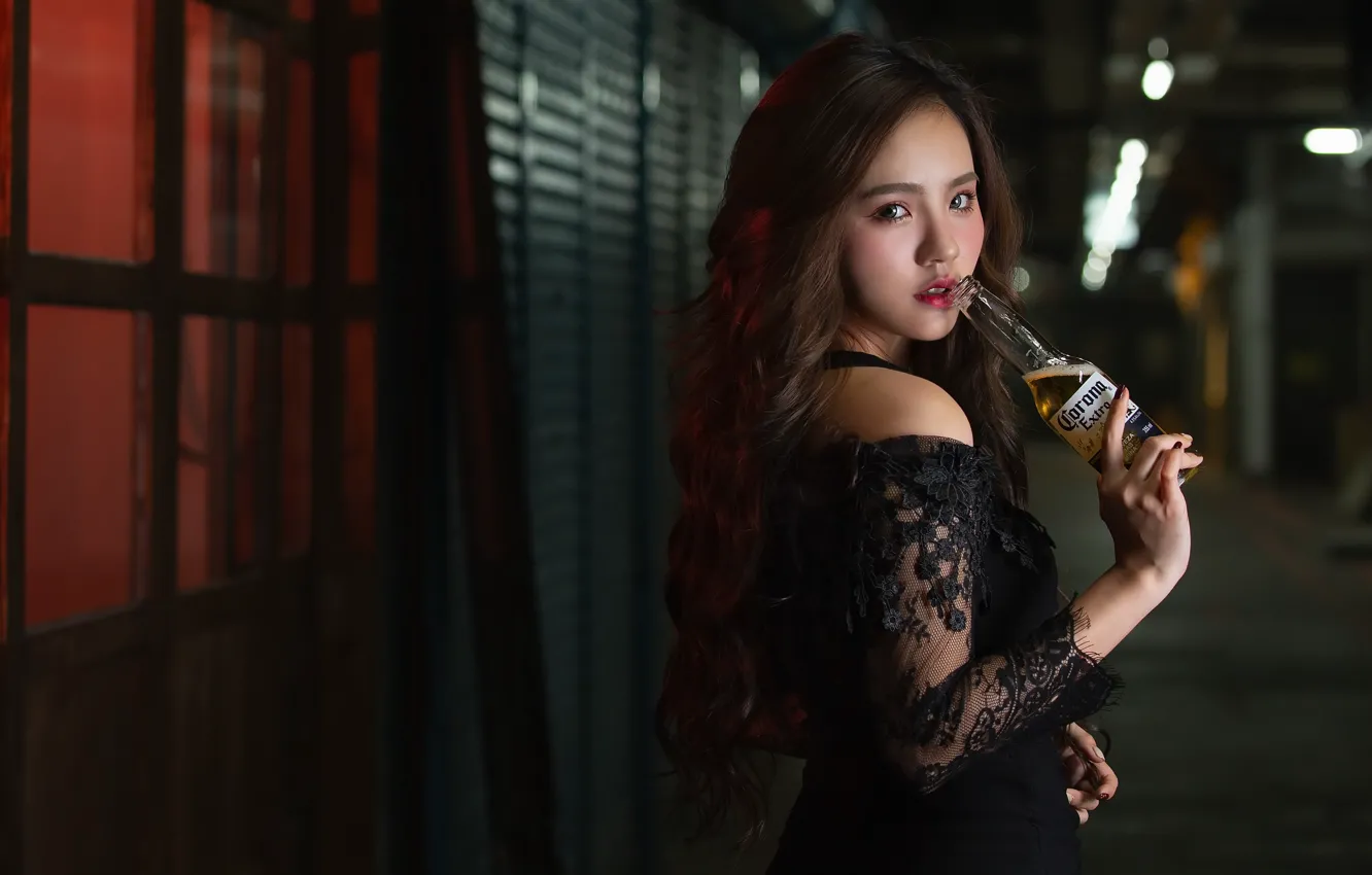 Photo wallpaper girl, beer, Asian