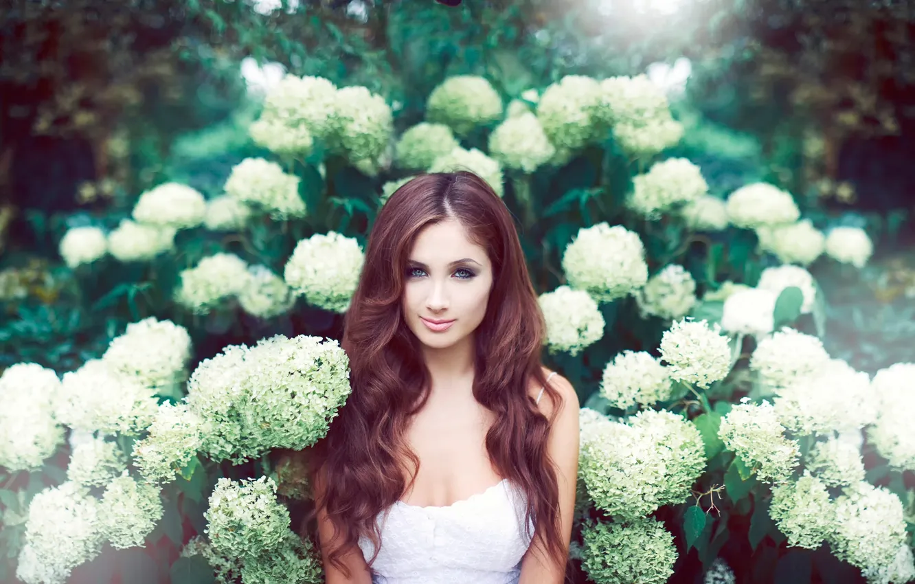 Photo wallpaper portrait, Sophie, background flowers