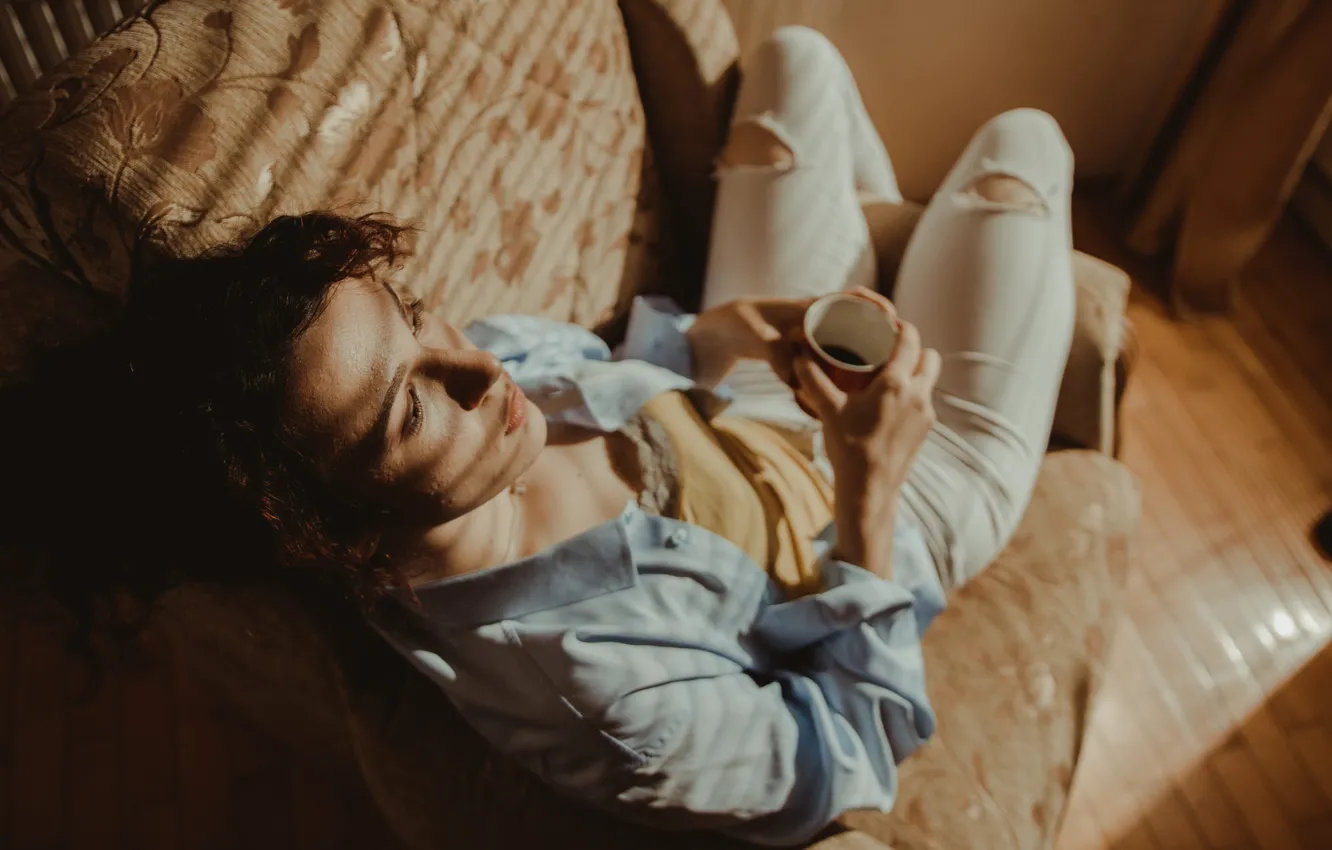 Photo wallpaper girl, chair, a Cup of coffee