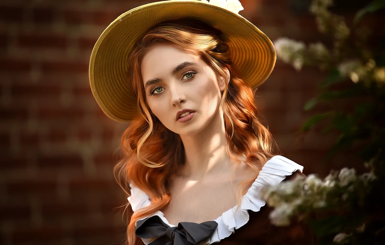 Photo wallpaper girl, hat, neckline, red, Elizaveta Svitenkova
