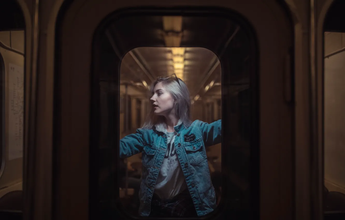 Photo wallpaper model, women, jeans, blonde, glasses, subway, t-shirt, Eva Elfie