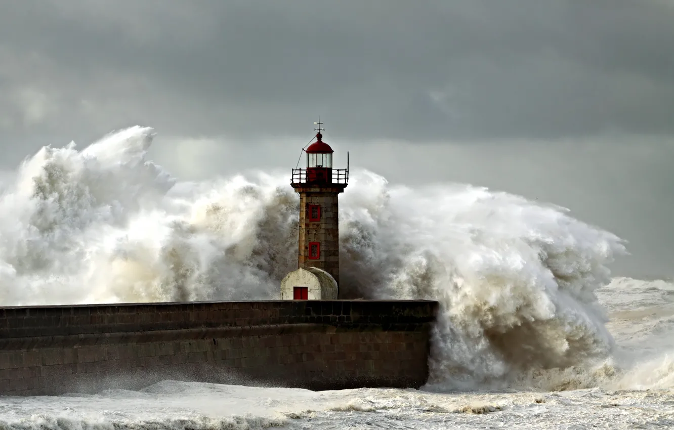 Photo wallpaper squirt, storm, lighthouse, the breakwater