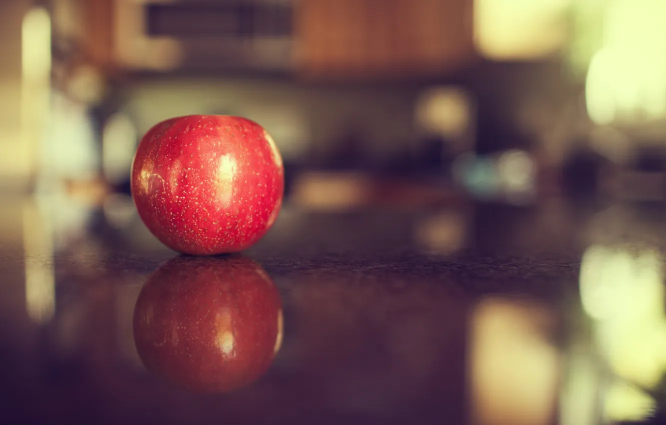 Photo wallpaper reflection, Apple, fruit