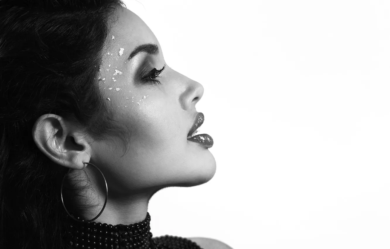 Photo wallpaper girl, face, hair, lips, profile