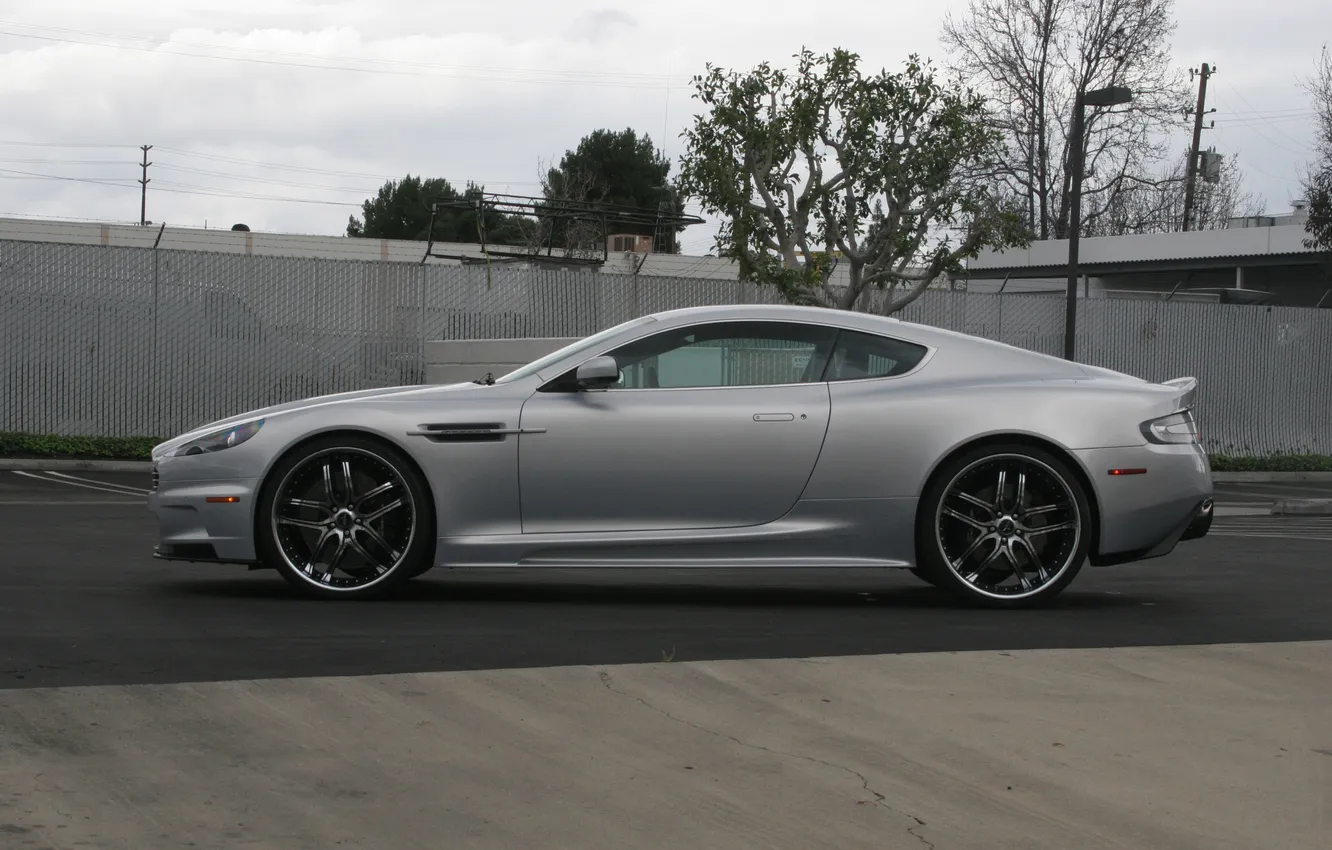 Photo wallpaper Aston Martin, posts, DBS, silver, the fence, lights, Aston, profile