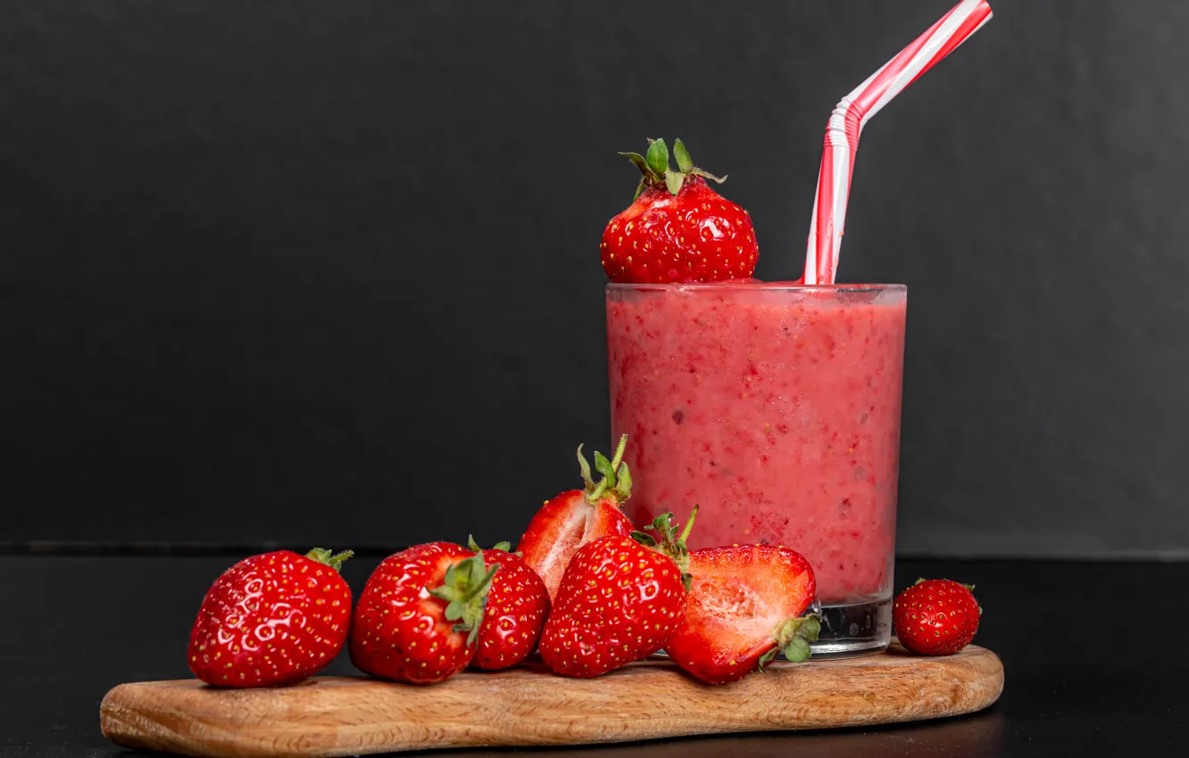 Photo wallpaper glass, berries, background, strawberry, tube, smoothies