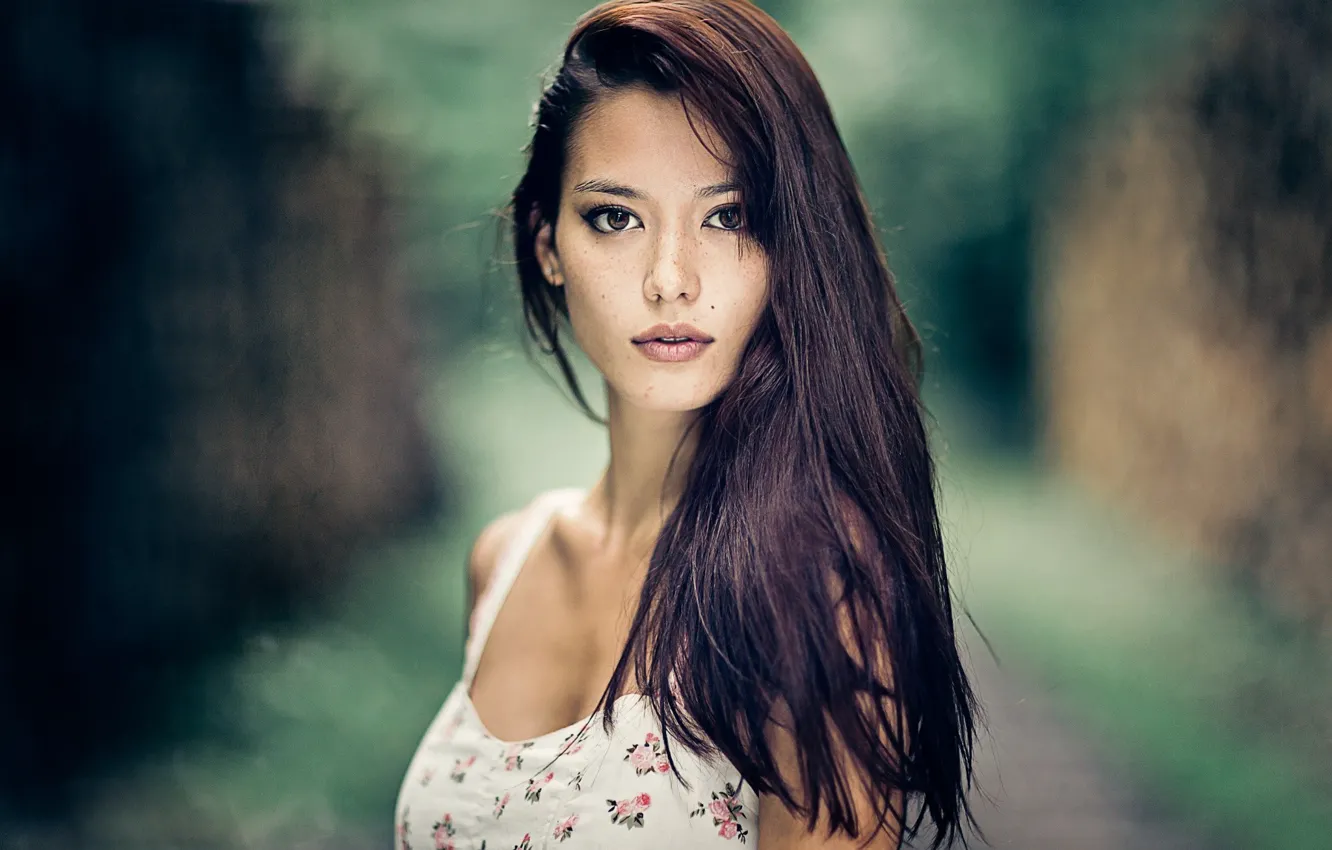 Photo wallpaper girl, face, brunette