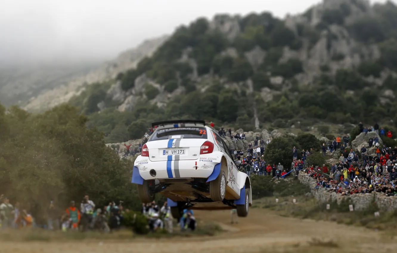 Photo wallpaper machine, auto, white, mountains, race, sport, people, car
