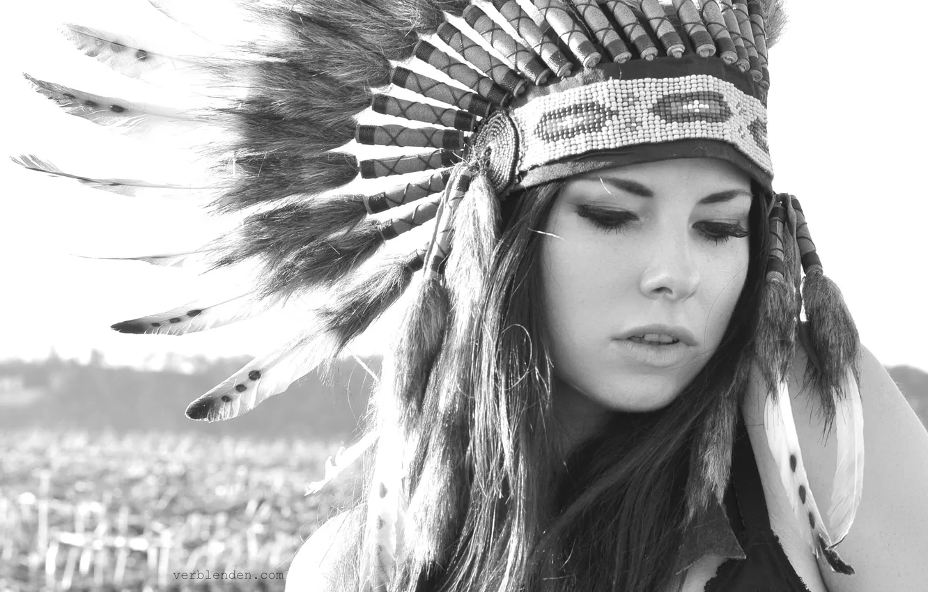 Photo wallpaper girl, face, feathers, black and white, headdress