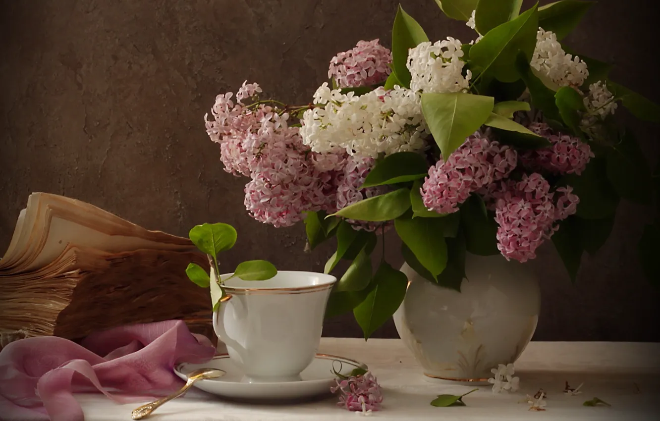 Photo wallpaper Cup, book, lilac