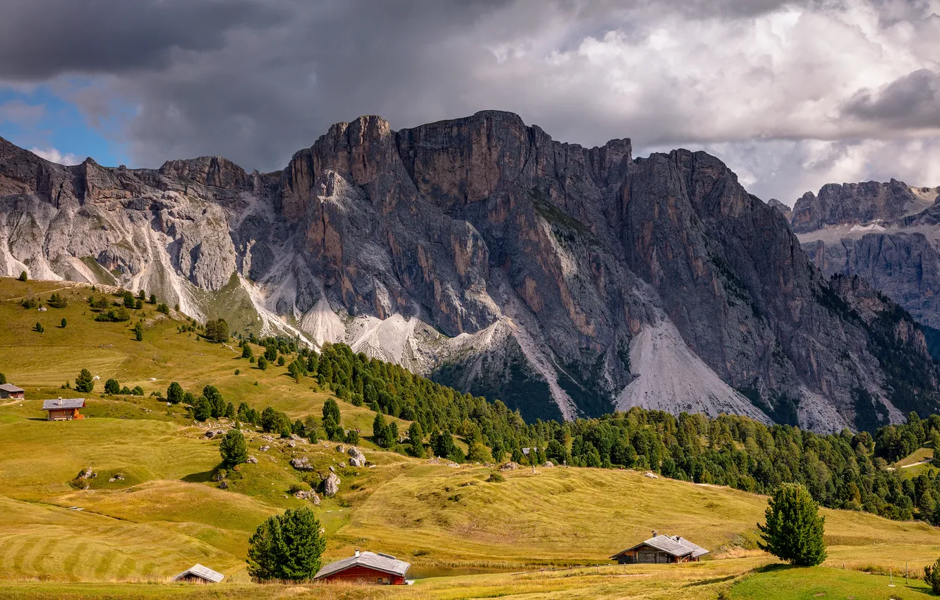 Photo wallpaper mountains, houses, plain