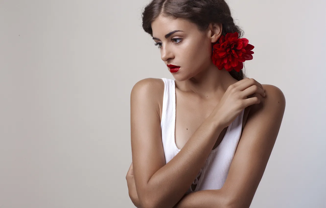 Photo wallpaper girl, flowers, face, background, hair, hands, profile, beauty