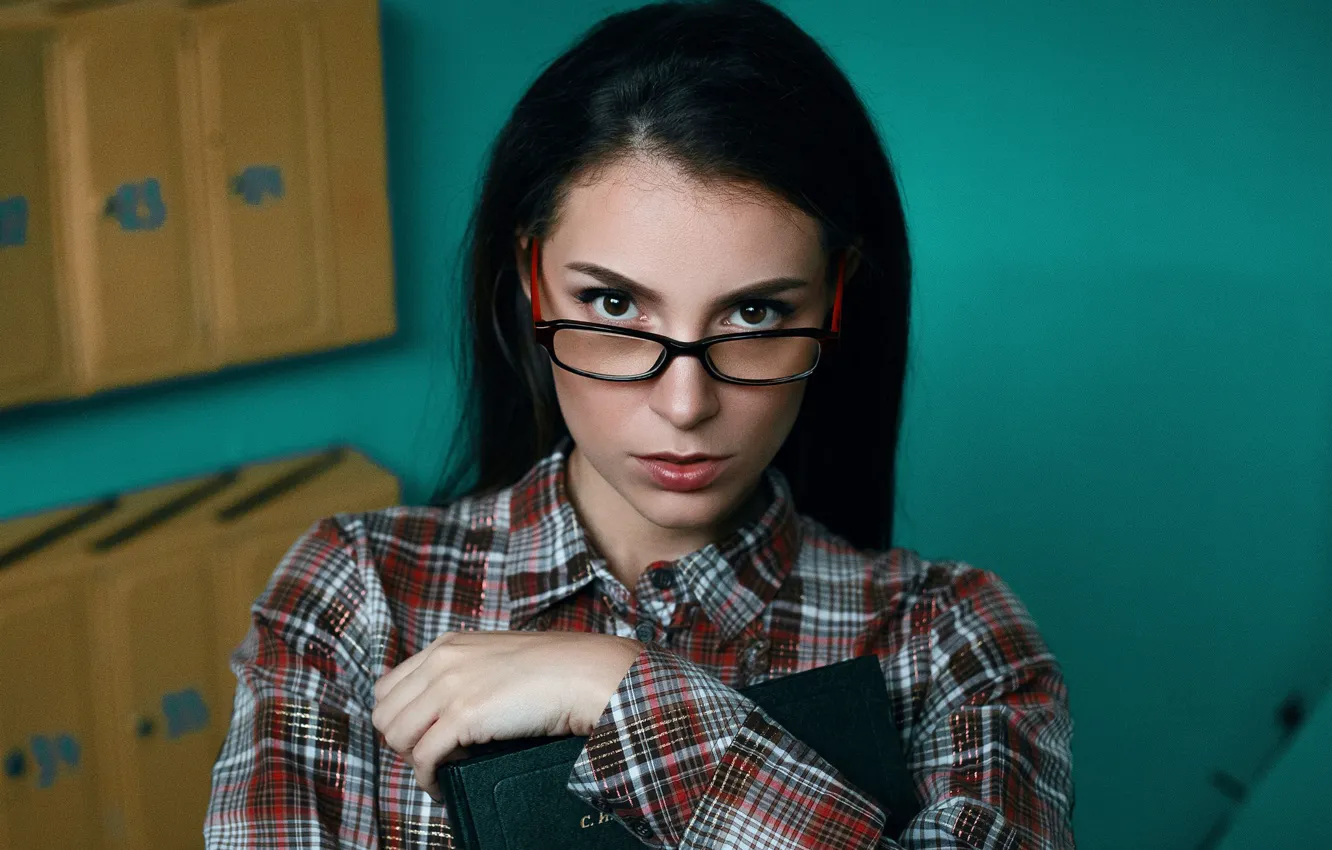 Photo wallpaper look, pose, background, model, portrait, makeup, brunette, glasses